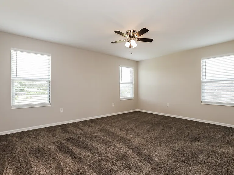 10716 Southern Forest Dr — Photo 11