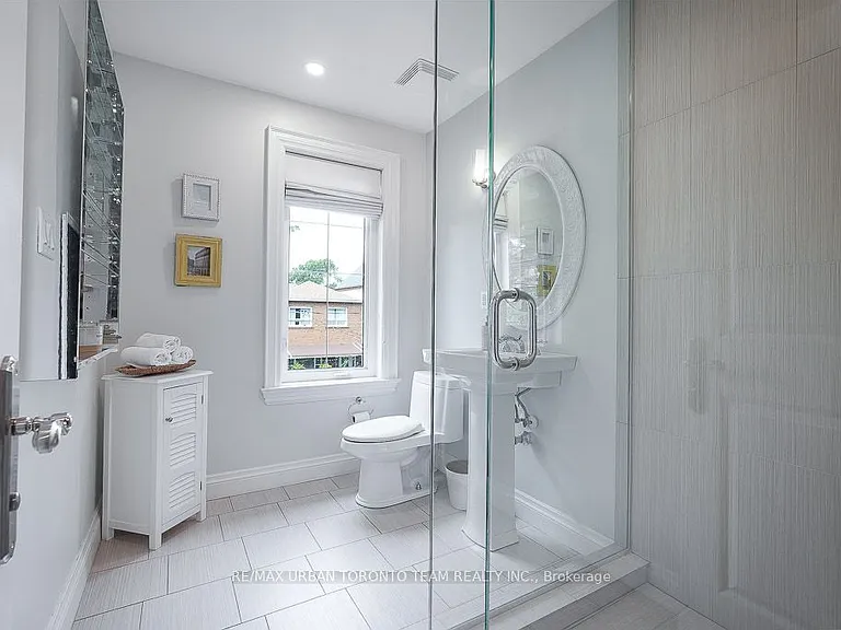 21A Grove Ave — Photo 26