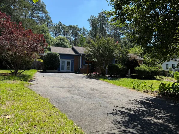 150 Timothy St, Southern Pines, NC 28387