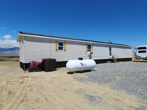 3 Richland Tr, Powell, WY 82435