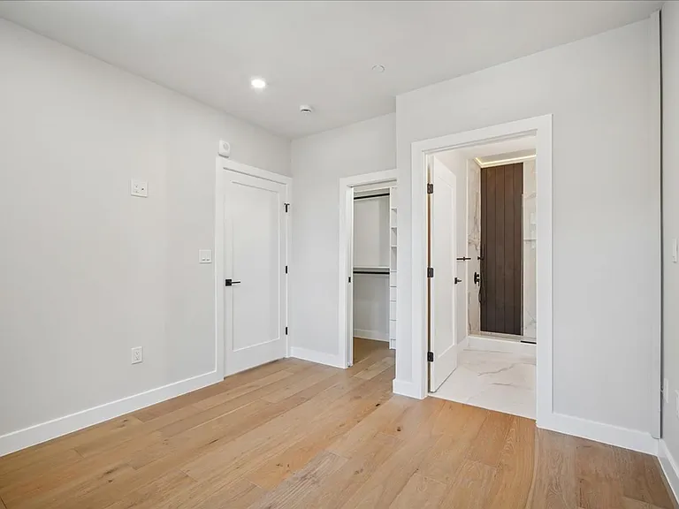 1208 M St NW #22 — Photo 15