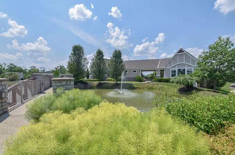 7648 Bridge Point Dr — Photo 24