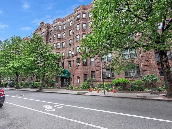 34-24 82nd St #1, Jackson Heights, NY 11372