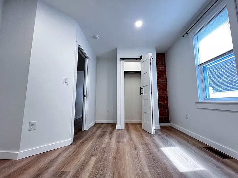 2401 Forest St #2401 — Photo 16