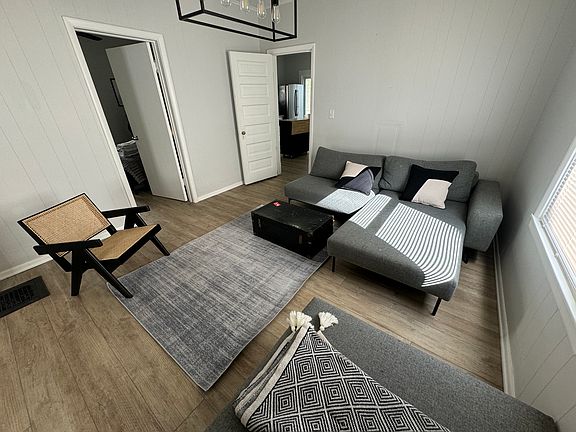 4th image of 1532 Hamilton Ave NW #1