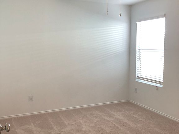 Walk in closet, ceiling fan