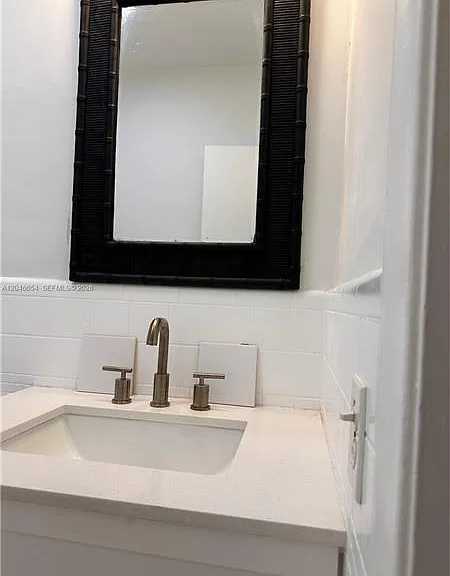 1130 Cotorro Ave #1130 — Photo 8