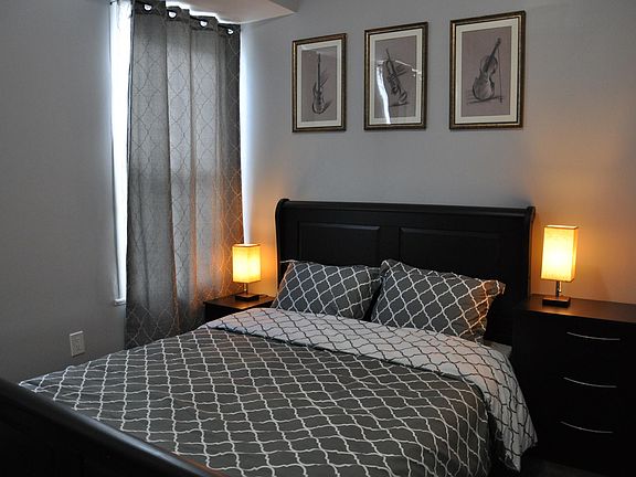 2nd Bedroom with Queen bed