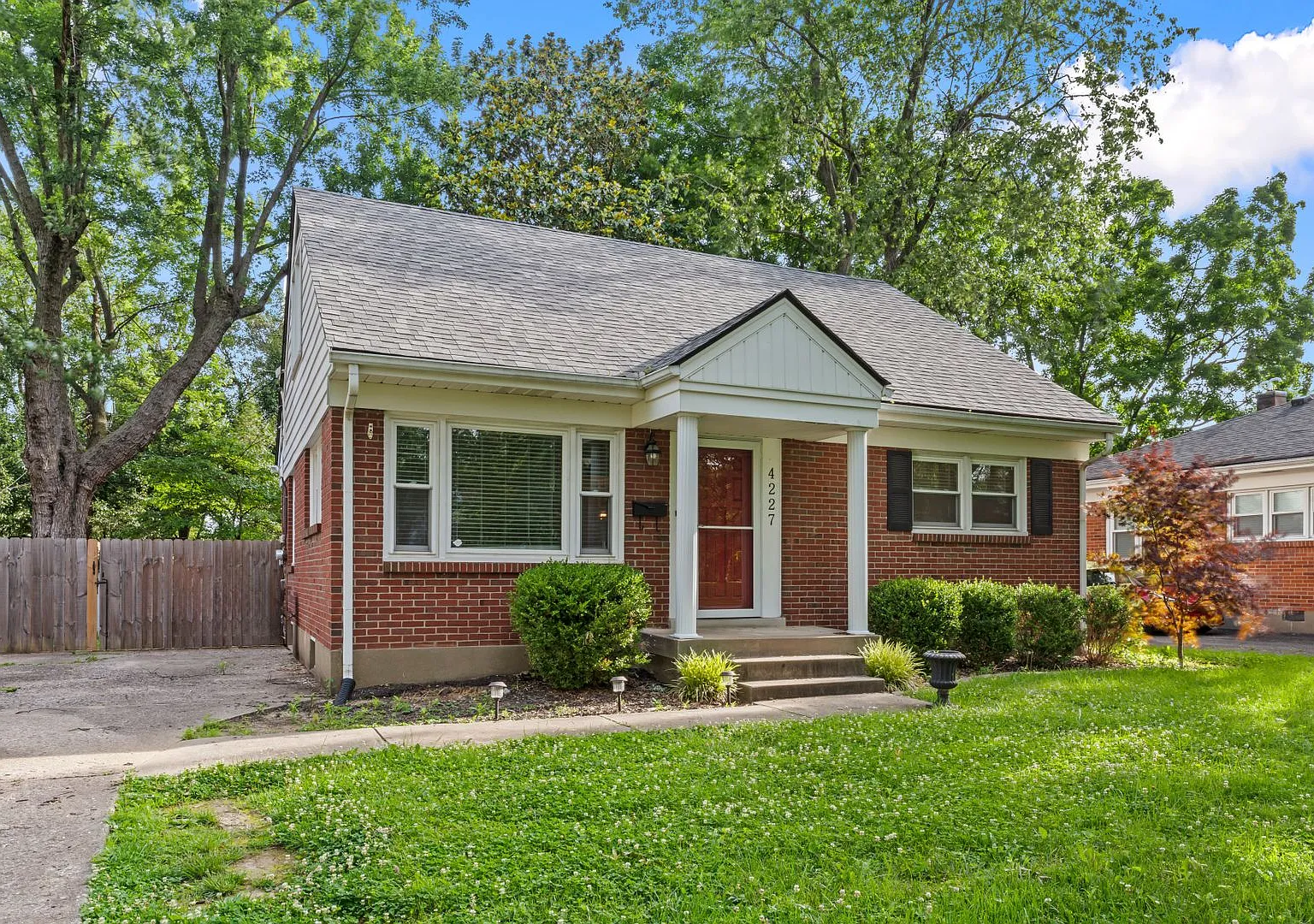 4 bedroom 2 bath house for rent in Brookhaven! — Photo 4