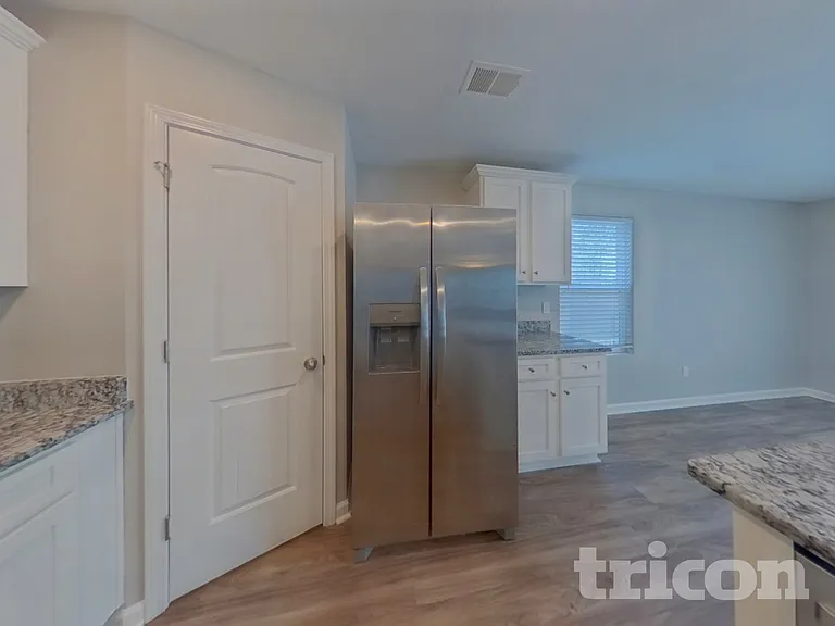 2170 Southlea Dr — Photo 5