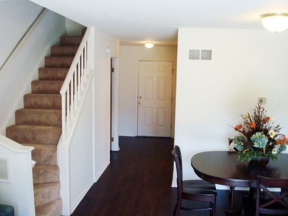 Kitchen Nook/Stairs