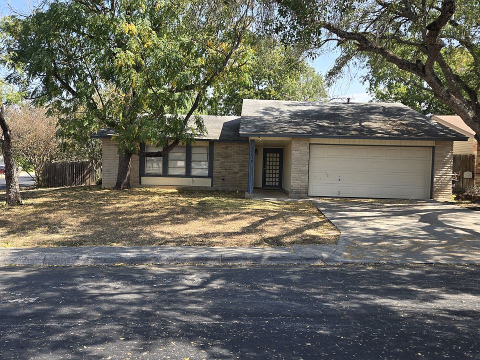 1st image of 15030 Breezy Bend Dr