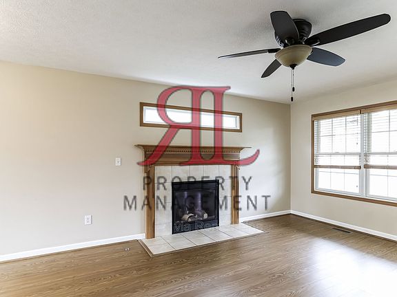 4th image of 8669 Brenstuhl Park Dr
