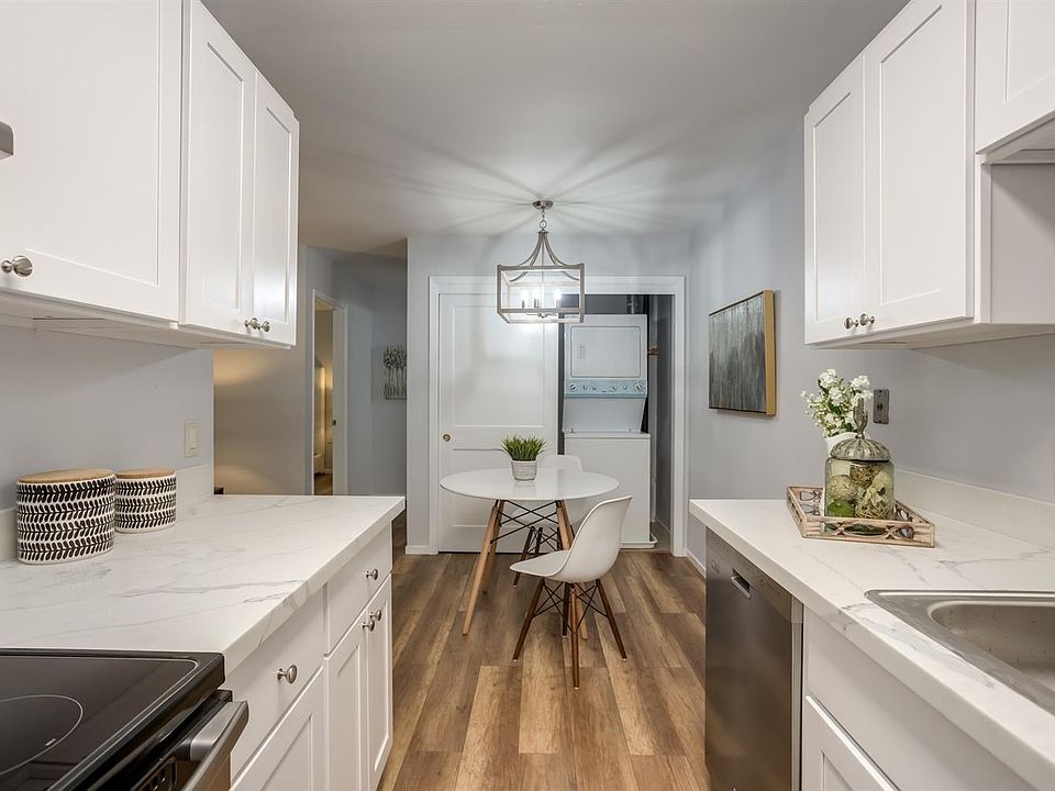 1st image of 417 Piccadilly Pl APT 20