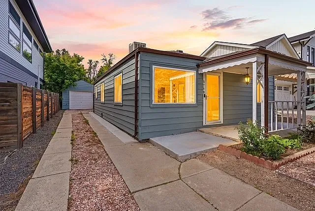 3740 W Alice Pl