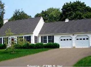 88 Mulberry Hl, Hamden, CT 06517