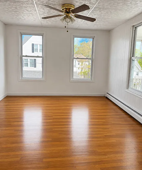 95 Sunnyside Ave — Photo 4