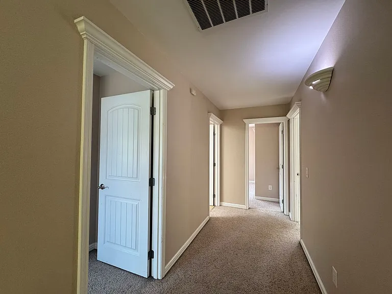 4467 Castlerock Dr — Photo 40