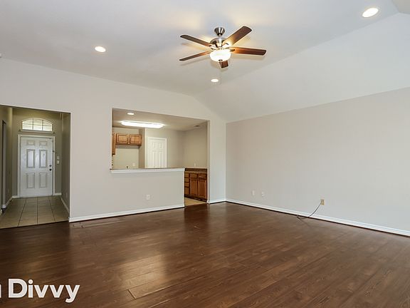 4th image of 1053 S Pepperidge Dr