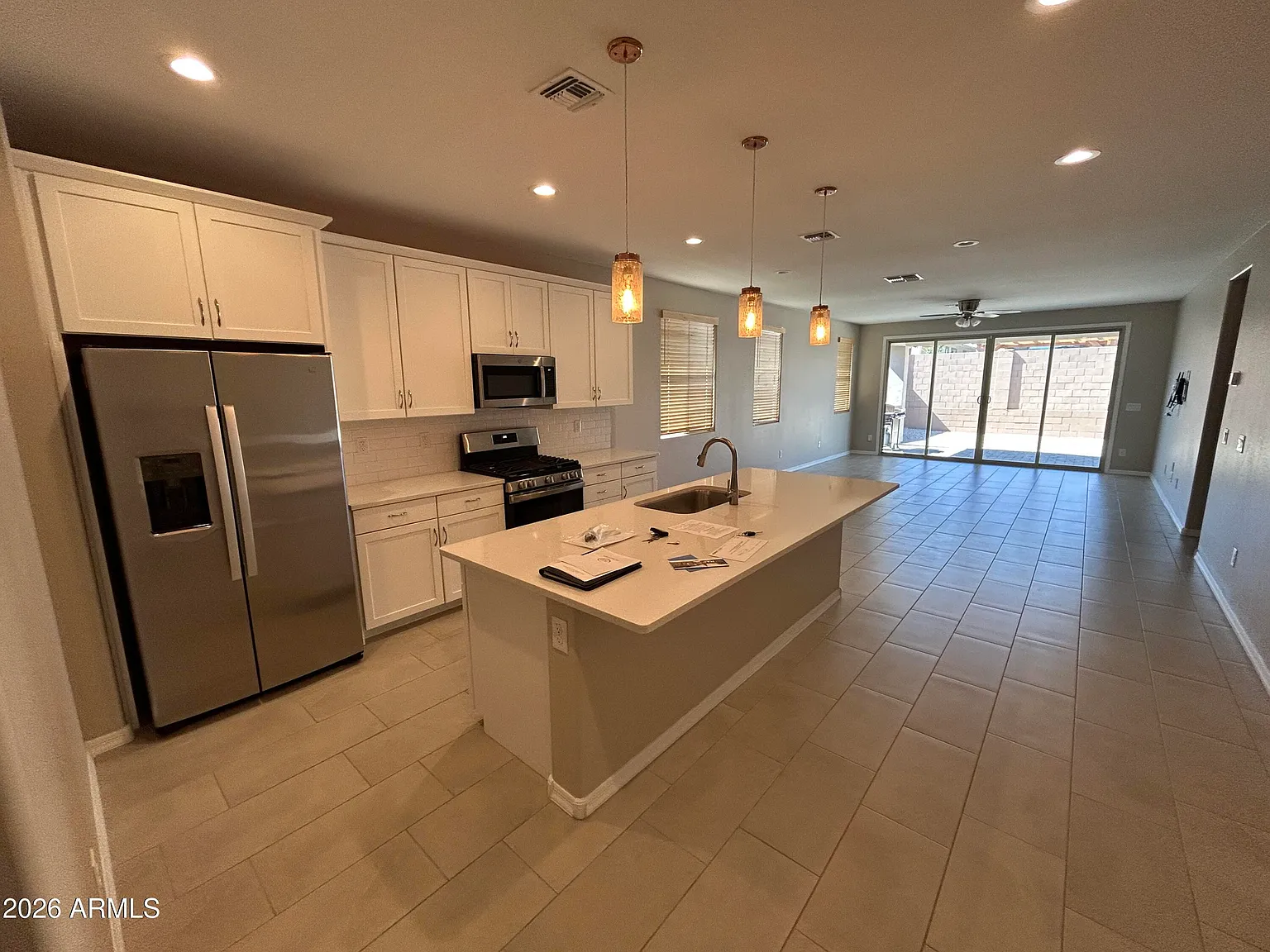 4 bed, 2.0 bath, 2046 sqft, $2,300 — Photo 2