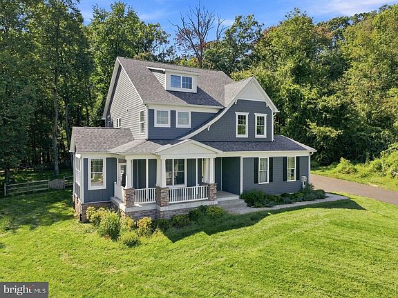 3rd image of 8106 Mojave Ct
