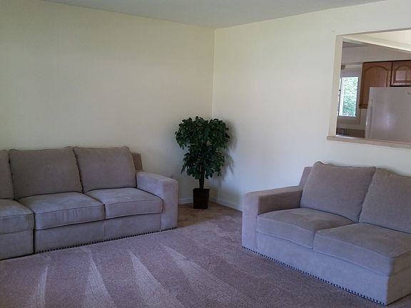 4th image of 41027 Malott Dr