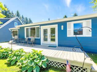 7520 Sunset Blvd, Lexington, MI 48450