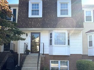 128 Barnsfield Ct #213, Gaithersburg, MD 20878