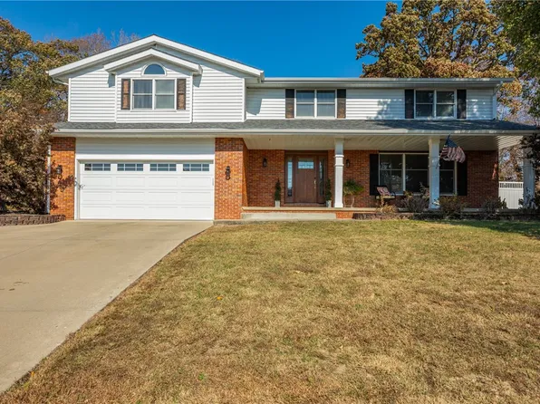 1025 Cardinal Dr, Effingham, IL 62401