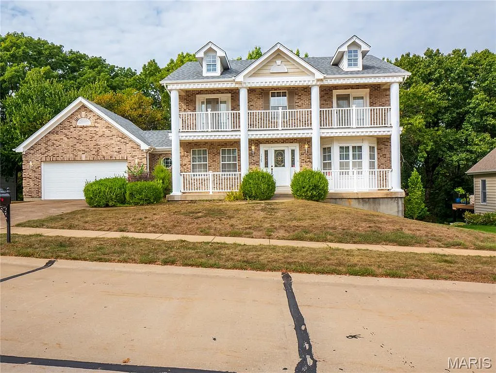 1525 Clayton Woods Ct photo 1