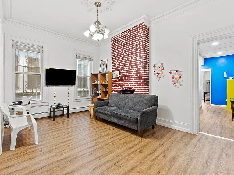 87 Clifton Pl — Photo 12