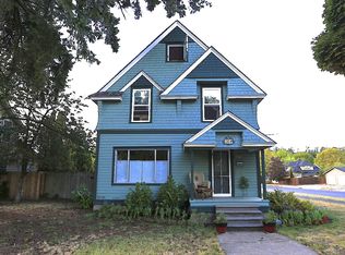 1104 W Main St, Cottage Grove, OR 97424