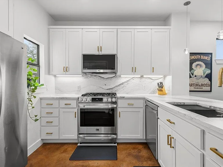 115 Havana St #A — Photo 12