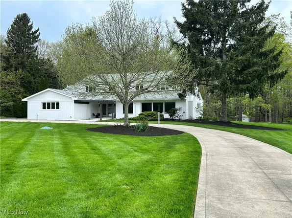 6745 Gates Mills Blvd, Gates Mills, OH 44040