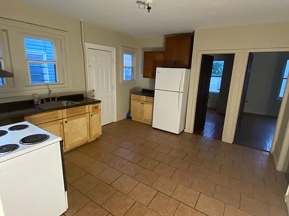 2nd image of 10911 Liverpool St #1