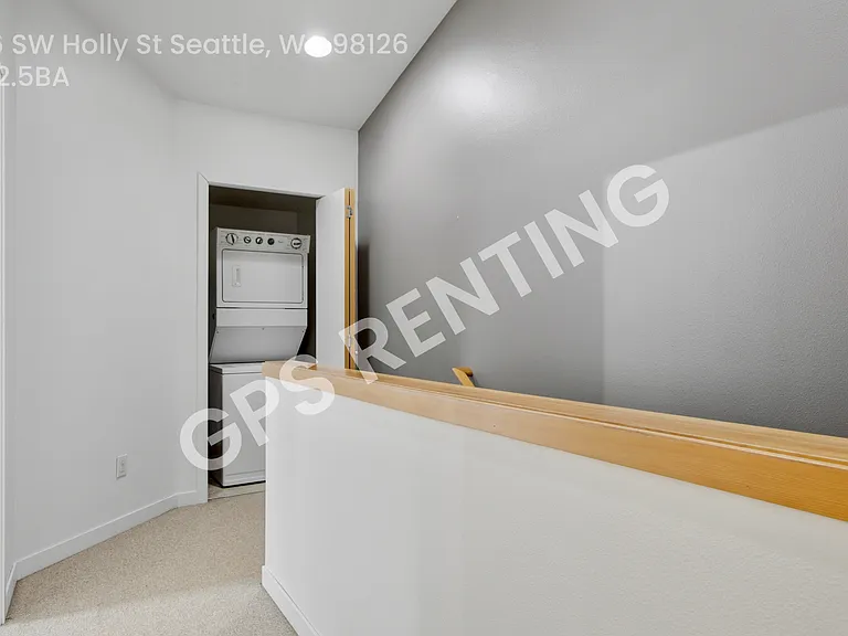 3406 SW Holly St — Photo 6