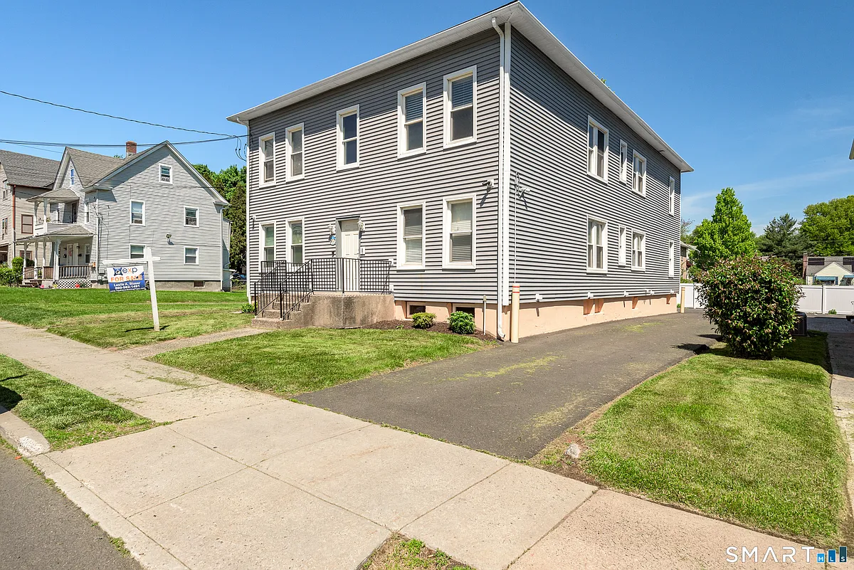 Building Photo - 108 Belden St #2E