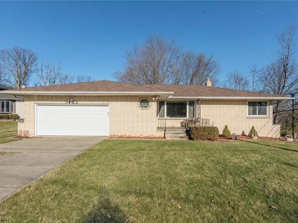 3123 Pasadena Dr, Seven Hills, OH 44131