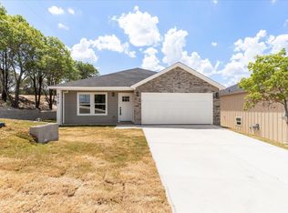 2410 Fox Ct, Granbury, TX 76048