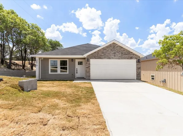 2410 Fox Ct, Granbury, TX 76048