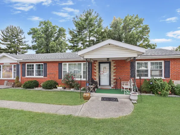 8 Lacresta Dr, Florence, KY 41042