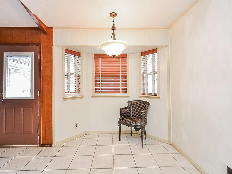 9323 Claridge Dr — Photo 15
