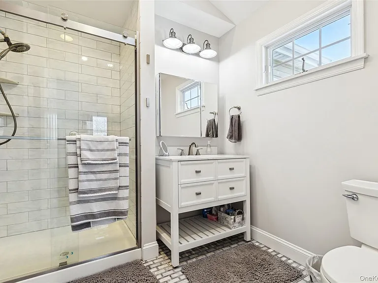144 Manor Ln — Photo 15