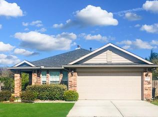 202 Gulf Winds Dr, Bacliff, TX 77518