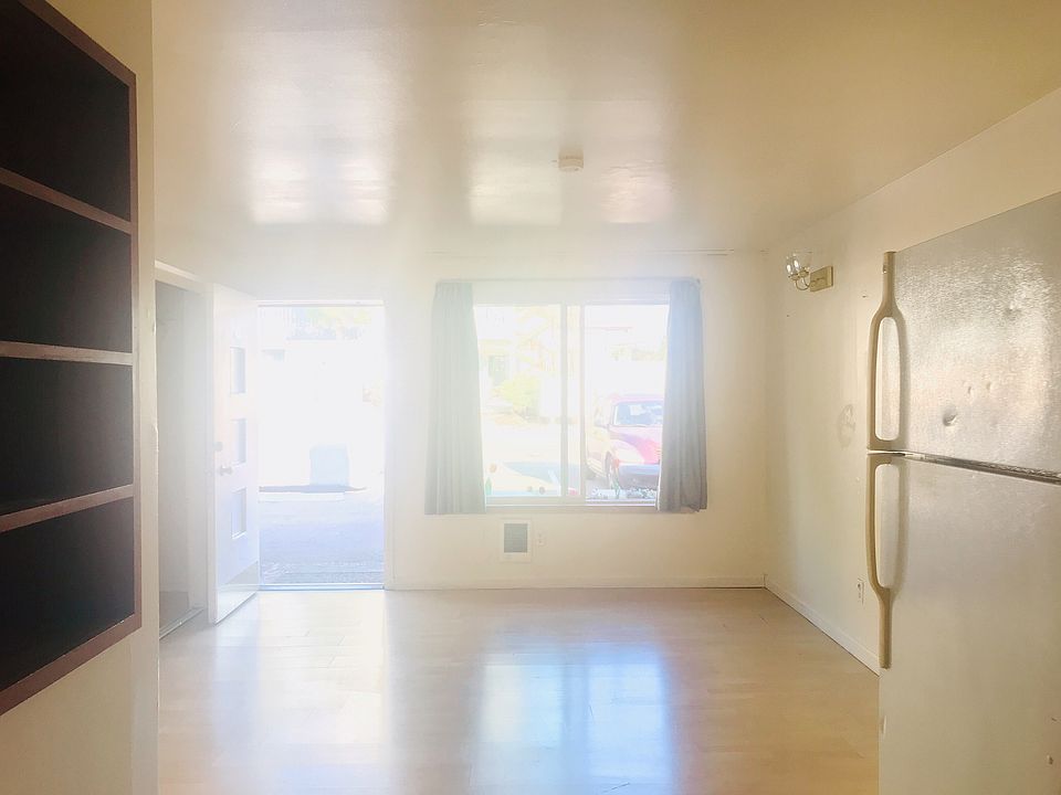 2nd image of 8040 NE Bothell Way