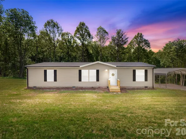 251 Center Ln, Thurmond, NC 28683
