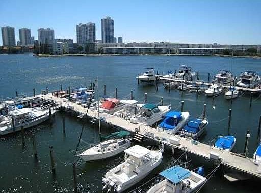 2nd image of 18031 Biscayne Blvd #7023