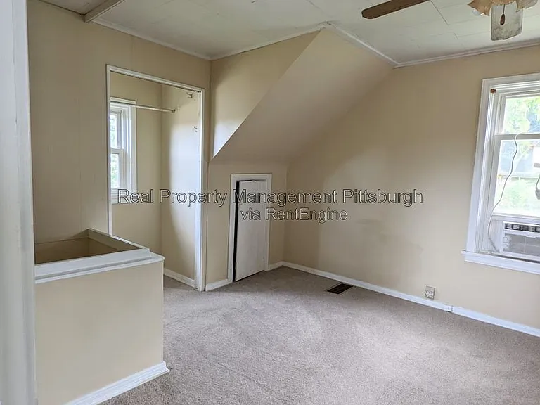 302 W Miller Ave — Photo 9