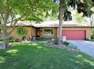 231 Skyview Dr, Seven Hills, OH 44131