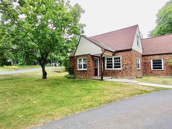4th image of 27 Willowbrook Ave